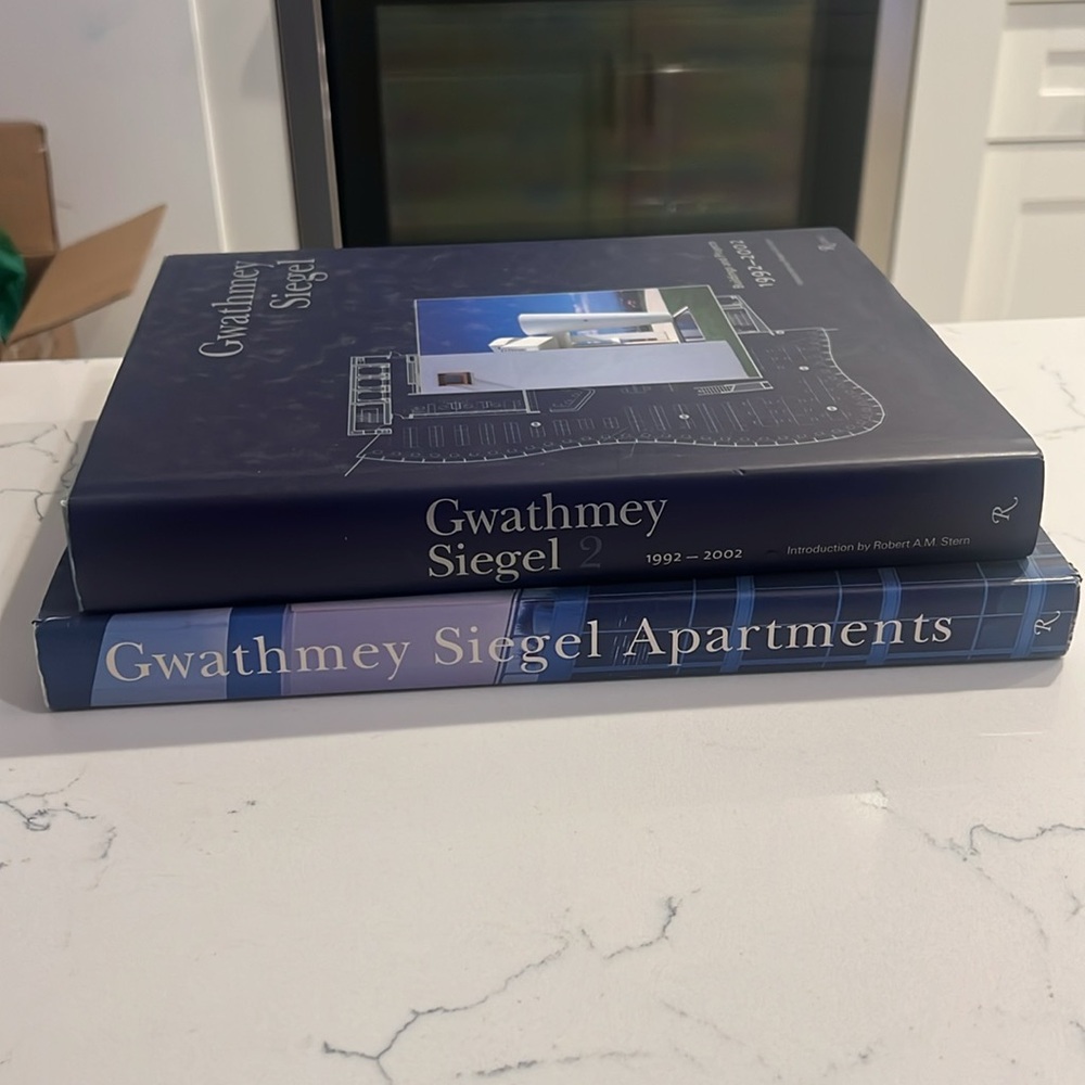⭐️🌴2 Rizzoli Gwathmey Siegel Books